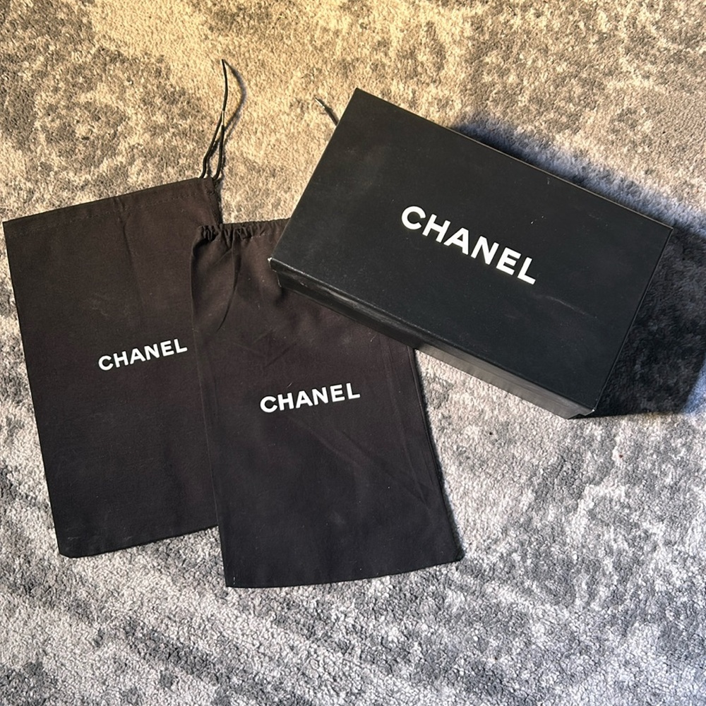 Chanel Shoe Box and 2 Shoe Dust Bags - Picture 1 of 4